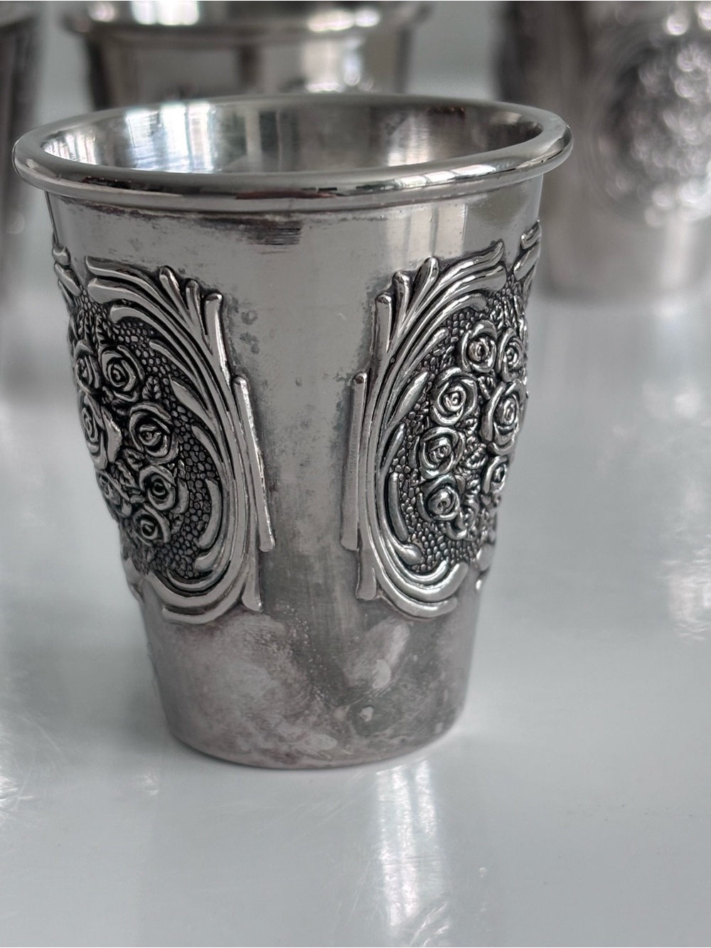 Set of 6 Shabbat Kos Kidush Cups Silver tone with decoration - Picture 3 of 5